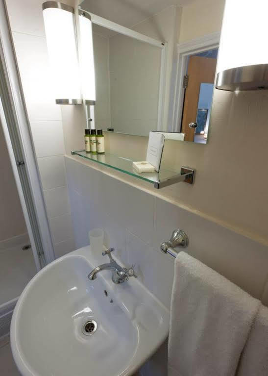 The Fleece Otel Witney Dış mekan fotoğraf